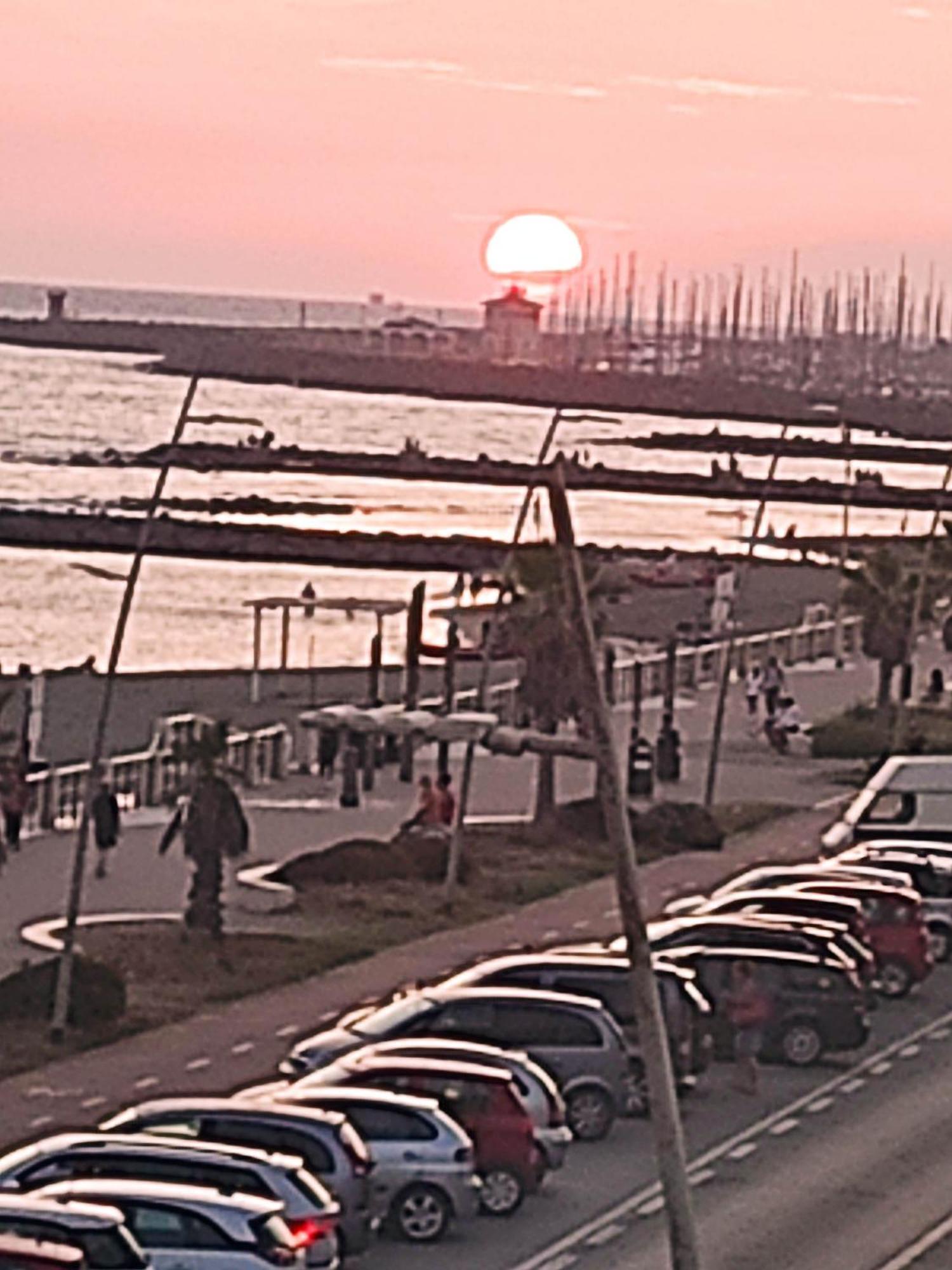 Apartment With Seaview Casa Davidoff Lido di Ostia Exterior foto
